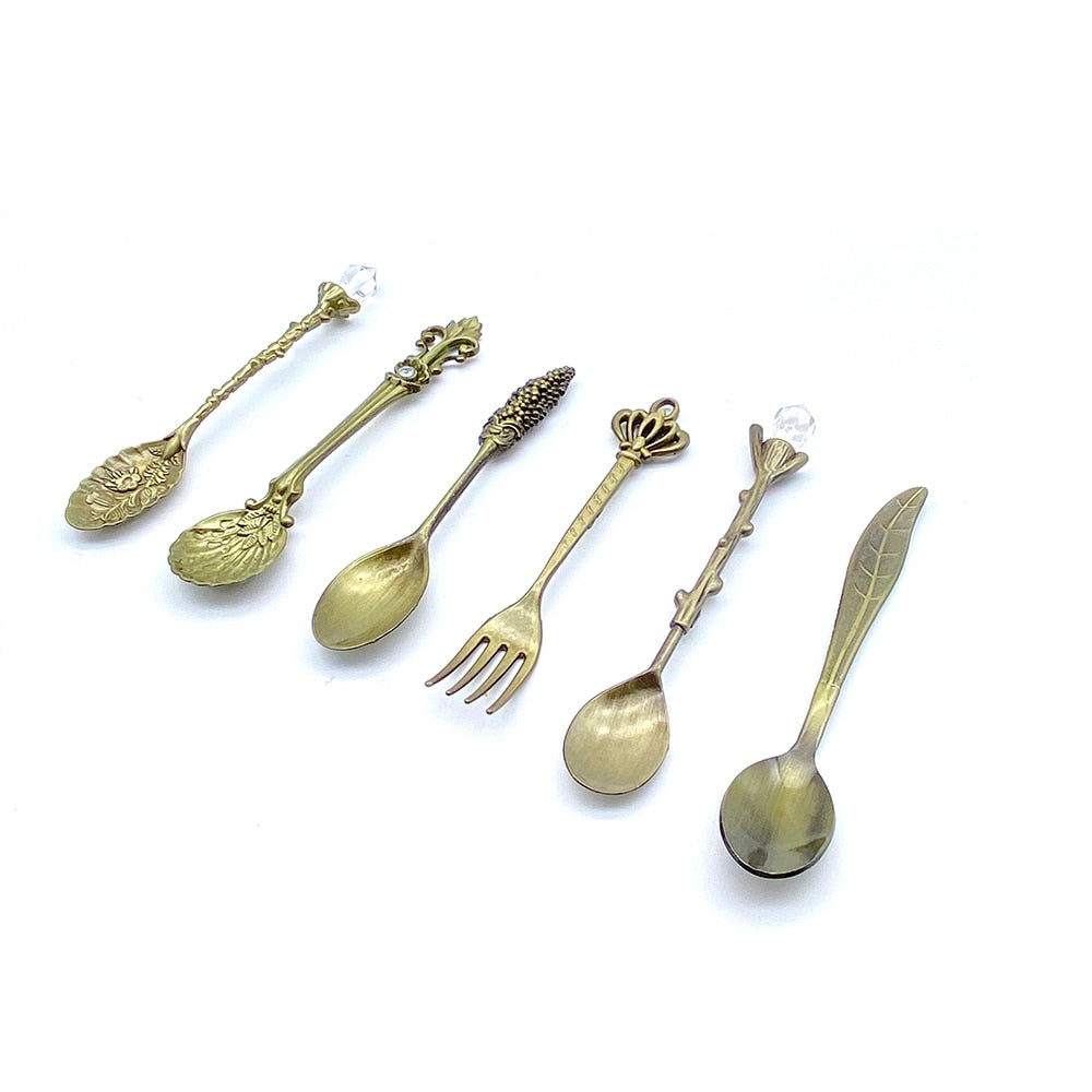 6Pcs Vintage Spoons Fork Cutlery Set Mini Royal Style Metal Gold Carved Teaspoon Coffee Snacks Fruit