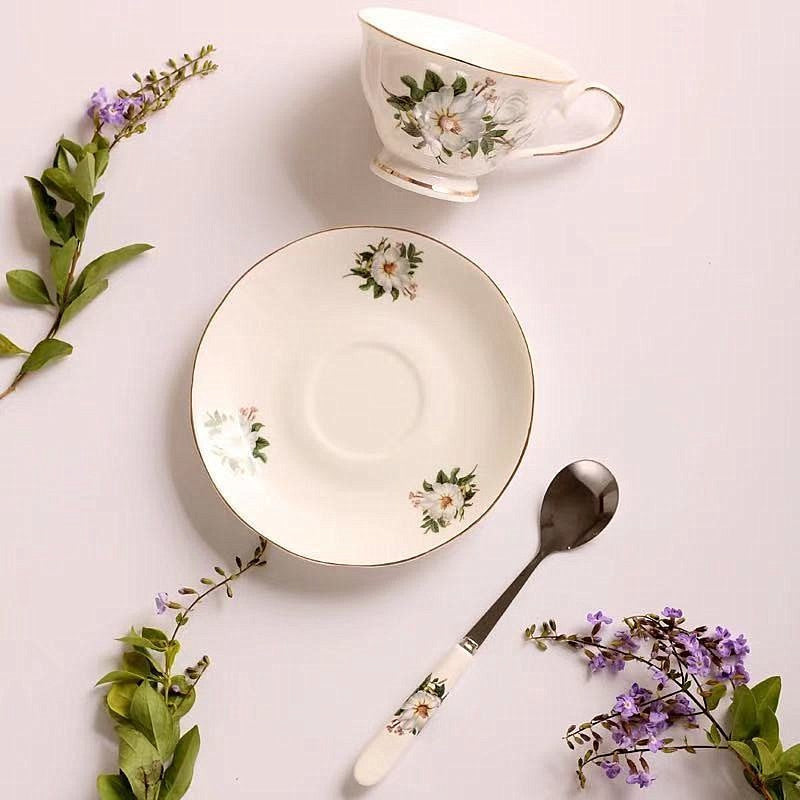 Europe 120Ml Noble Bone China Coffee Cup Saucer Spoon Set Luxury Mug Tea Top-Grade Porcelain Cafe